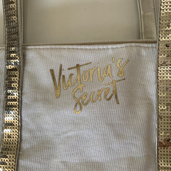 Victoria's Secret white metallic silver sequin oversized top zipper tote bag - Picture 8 of 14